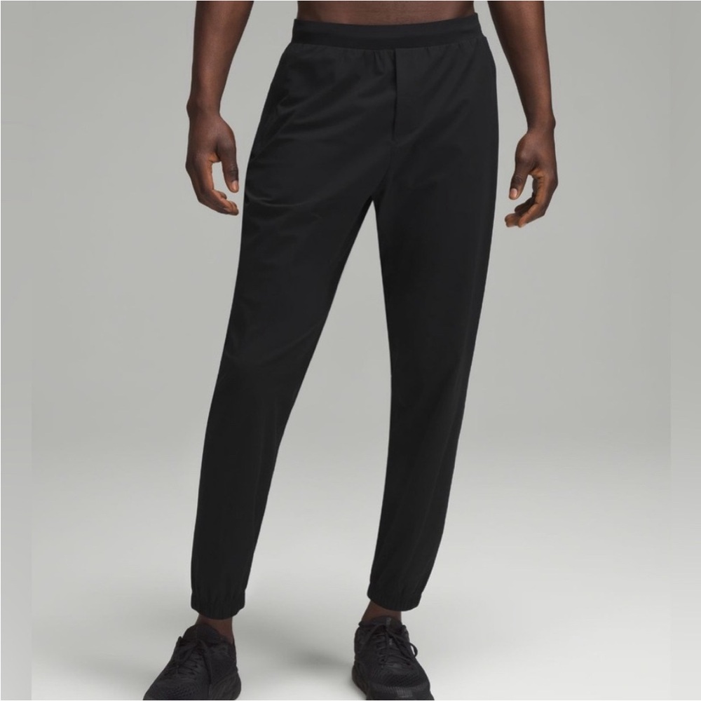 Men’s Lululemon Surge Joggers (XS)